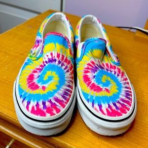 Women’s 5 (youth 3) tie-dye Vans NWOT
